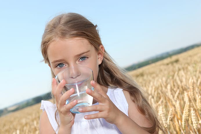 bigstock-Closeup-of-little-blonde-girl--16986404