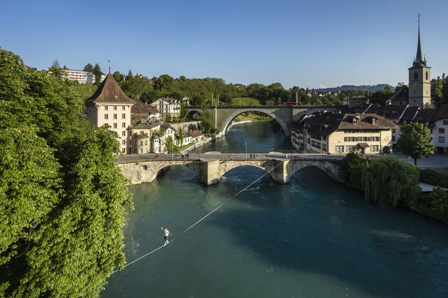 highline-drone-image-of-thomas-buckingham-in-bern-10